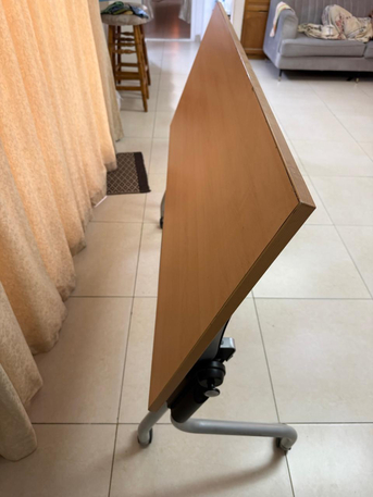 Jubail, Household Items, SAR 150,  Computer Table And Voltage Stabilizer