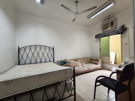 Manama, Apartments/Houses, BHD 180/year,  2 BR,  Karana:- Groundfloor 2BR Semifurnished Flat On Rent With Ewa..