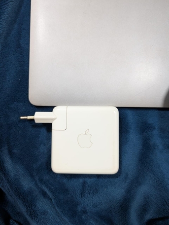 Dammam, Computers, SAR 1450,  Macbook PRO 2017 Core I7 16GB 256GB 15 Screen