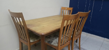 Riyadh, Furniture, SAR 125,  Dining Table With 4 Chairs For Sale