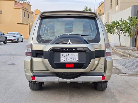 Riyadh, Vehicles, Cars & Trucks , SAR 67000,  Mitsubishi Pajero,  2020,  Automatic,  94000 KM,    GLS Mid Options With 4x4 For Sales (1st Owner) GLS V6 (3.5)
