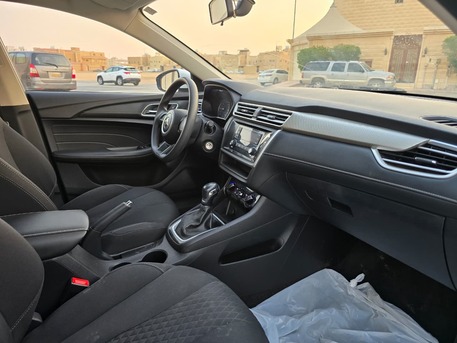 Riyadh, Vehicles, Cars & Trucks , SAR 28000,  MG 5,  2023,  Automatic,  101000 KM,    Mid Options For Sales (1st Owner)