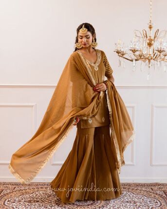 Hyderabad, Clothing & Accessories, INR 4000,  Shop Beautiful Traditional Indian Dresses For Women Online At JOVI India