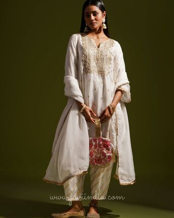 Hyderabad, Clothing & Accessories, INR 4000,  Shop Beautiful Traditional Indian Dresses For Women Online At JOVI India