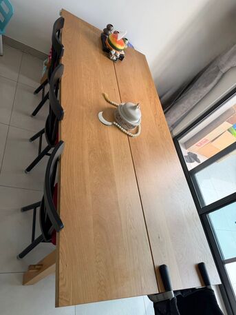 Dubai, Furniture, AED 2500,  Dining Table