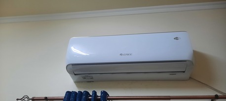 Riffa, Air Conditioners, BHD 220,  Gree 1.5T Inverter Ac.