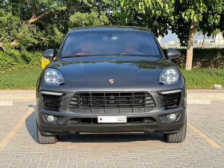 Manama, Vehicles, Cars & Trucks , BHD 7000,  Porsche Macan S,  2016,  Automatic,  94 KM,  Porsche Maccan For Urgent Sale