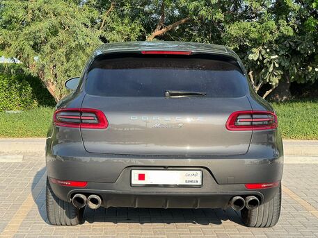Manama, Vehicles, Cars & Trucks , BHD 7000,  Porsche Macan S,  2016,  Automatic,  94 KM,  Porsche Maccan For Urgent Sale