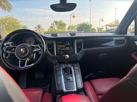 Manama, Vehicles, Cars & Trucks , BHD 7000,  Porsche Macan S,  2016,  Automatic,  94 KM,  Porsche Maccan For Urgent Sale