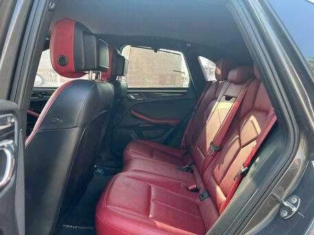 Manama, Vehicles, Cars & Trucks , BHD 7000,  Porsche Macan S,  2016,  Automatic,  94 KM,  Porsche Maccan For Urgent Sale