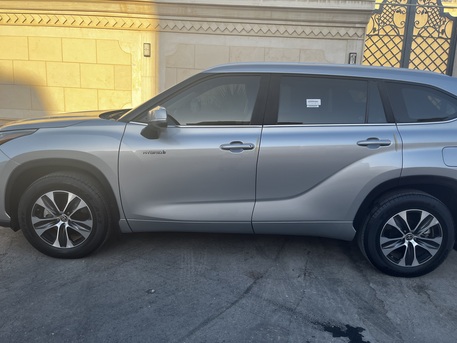 Riyadh, Vehicles, Cars & Trucks , SAR 125000,  Toyota Highlander 2023,  2023,  Automatic,  34000 KM,