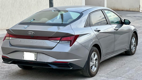 Riyadh, Vehicles, Cars & Trucks , SAR 47000,  Hyundai Elantra,  2022,  Automatic,  191 KM,     With Cruise Control & Original Condition