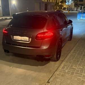 SAR 65000,  Porsche Cayenne GTS,  2014,  Automatic,  240000 KM,