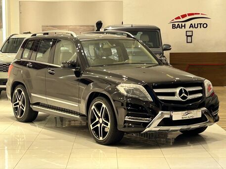 East Riffa, Vehicles, Cars & Trucks , BHD 4900,  MERCEDES GLK 250,  2015,  Automatic,  135000 KM,   MODEL  FOR SALE