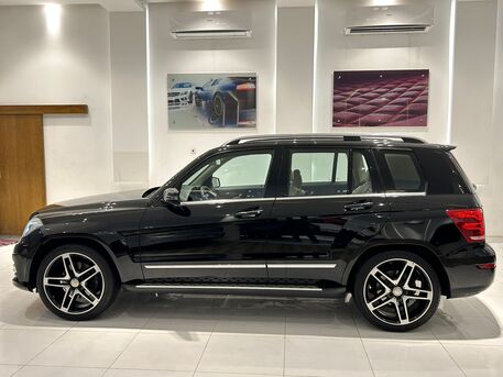 East Riffa, Vehicles, Cars & Trucks , BHD 4900,  MERCEDES GLK 250,  2015,  Automatic,  135000 KM,   MODEL  FOR SALE
