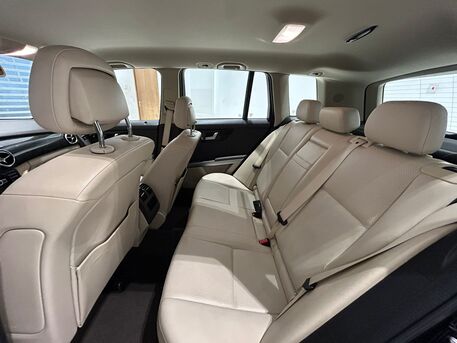 East Riffa, Vehicles, Cars & Trucks , BHD 4900,  MERCEDES GLK 250,  2015,  Automatic,  135000 KM,   MODEL  FOR SALE