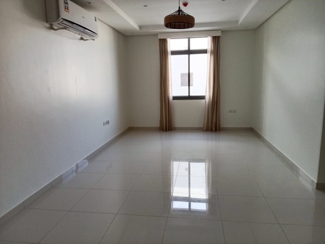 Hidd, Apartments/Houses, BHD 270/month,  3 BR,  Spacious 3BHK Flat With 4 Washrooms In Hidd City
