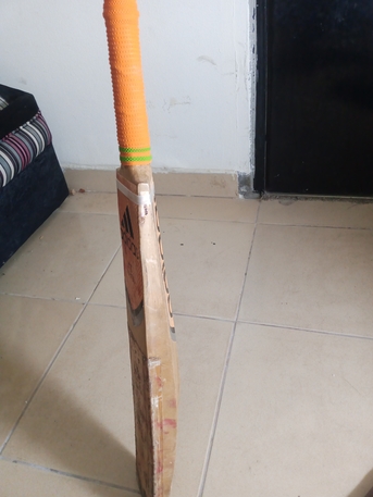 Dammam, Sporting Goods, SAR 2000,  English Willow/ Hard Ball Bat
