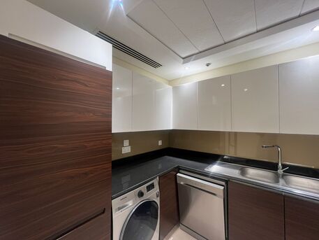 Manama, Apartments/Houses, BHD 430/month,  Furnished,  1 BR,  Sea View  Apartment In Harbour Row | Pool, Gym & Parking