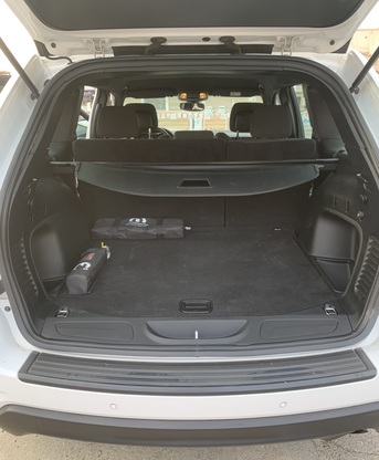 Jeddah, Vehicles, Cars & Trucks , SAR 77000,  Jeep Cherokee,  2021,  Automatic,  83800 KM,  Jeep Grand Cherokee Laredo 4x4  Model For Sale