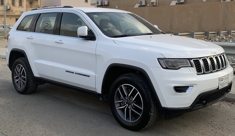 Jeddah, Vehicles, Cars & Trucks , SAR 77000,  Jeep Cherokee,  2021,  Automatic,  83800 KM,  Jeep Grand Cherokee Laredo 4x4  Model For Sale
