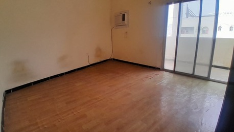 Gudaibiya, Offices, BHD 140,  Gudaibiya:- 3Bhk Unfurnished Commercial/Office Flat On Rent.Bd 140/- Without Ewa.