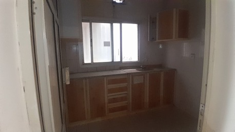Gudaibiya, Offices, BHD 140,  Gudaibiya:- 3Bhk Unfurnished Commercial/Office Flat On Rent.Bd 140/- Without Ewa.