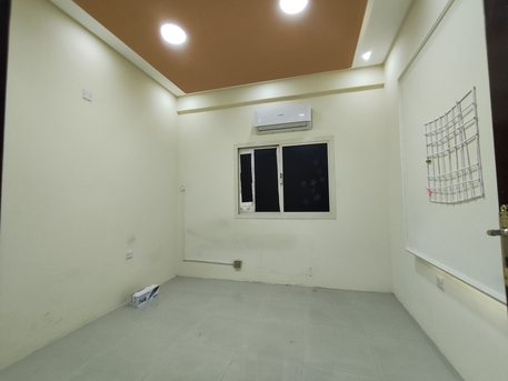 Manama, Apartments/Houses, BHD 160/year,  1 BR,  Ras Ruman:- 1Bhk Flat On Rent With Unlimited Ewa