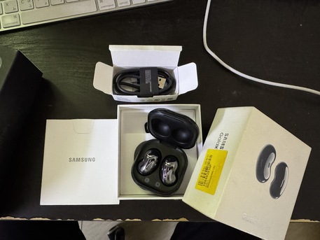 Bani Malik, Mobile Phones, SAR 160,  Samsung Galaxy Buds Live