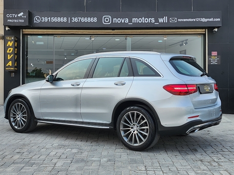 Manama, Vehicles, Cars & Trucks , BHD 9500,  Mercedes-Benz GLC 300 4MATIC,  2017,  Automatic,  125000 KM,  Mercedes-Benz GLC-300 4MATIC