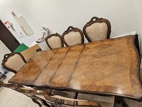 Riyadh, Furniture, SAR 800,  Wooden Dining Table With Chairs