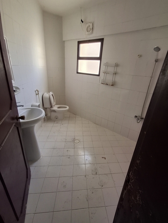 Manama, Apartments/Houses, BHD 200/month,  2 BR,  2bhk 2bath 1hall Closed Kitchen Parking Lift 200bd With Ac With Out Ewa