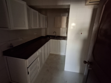 Manama, Apartments/Houses, BHD 200/month,  2 BR,  2bhk 2bath 1hall Closed Kitchen Parking Lift 200bd With Ac With Out Ewa