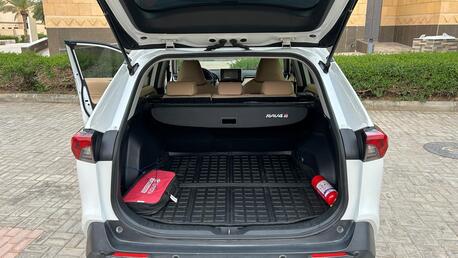 Riyadh, Vehicles, Cars & Trucks , SAR 80000,  Toyota RAV4,  2023,  Automatic,  74000 KM,