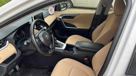 Riyadh, Vehicles, Cars & Trucks , SAR 80000,  Toyota RAV4,  2023,  Automatic,  74000 KM,