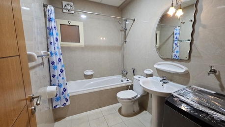 Busaiteen, Apartments/Houses, BHD 300/month,  1 BR,  Inclusive EWA, Family Building, Busaiteen.39128508 Benny.