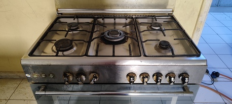 Riyadh, Household Items, SAR 1000,  5 Burner Stove, Sofa And Sony Speaker