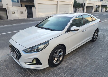 Manama, Vehicles, Cars & Trucks , BHD 2950,  Hyundai Sonata Limited,  2019,  Automatic,  340 KM,  Sonata Limited , Model  (Full Option)