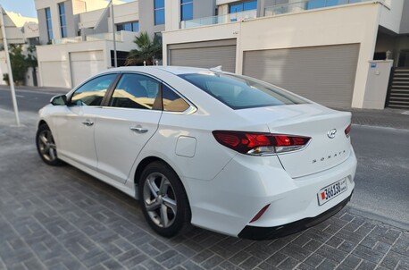 Manama, Vehicles, Cars & Trucks , BHD 2950,  Hyundai Sonata Limited,  2019,  Automatic,  340 KM,  Sonata Limited , Model  (Full Option)