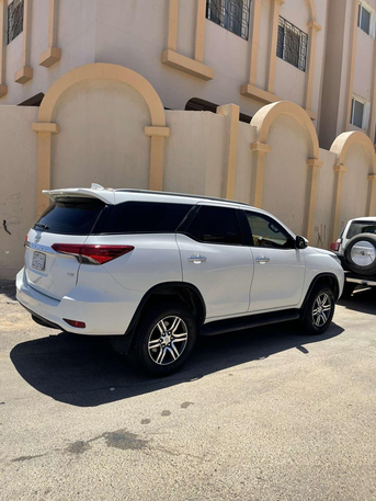 Dammam, Vehicles, Cars & Trucks , SAR 85000,  Toyota Fortuner,  2020,  Automatic,  200000 KM,