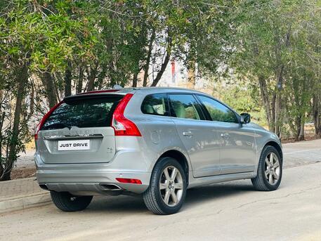Salmaniya, Vehicles, Cars & Trucks , BHD 2650,  Volvo XC60,  2015,  Automatic,  165000 KM,    MODEL 5 SEATER LUXURY SUV CALL OR WHATSAPP ON 33665080 ,34355768 ,35400768