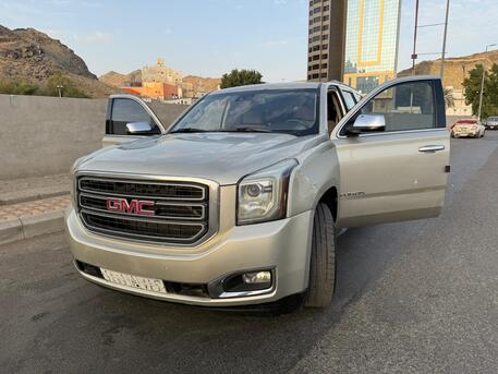 Al Zahra, Vehicles, Cars & Trucks , SAR 45000,  GMC YUKON SLE,  2015,  Automatic,  388 KM,   For Sale