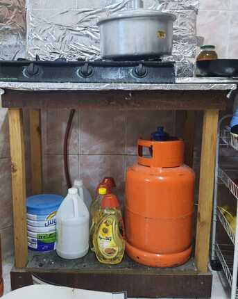 Al Malaz, Appliances, SAR 80,  Stove With Auto Ignition And Stand