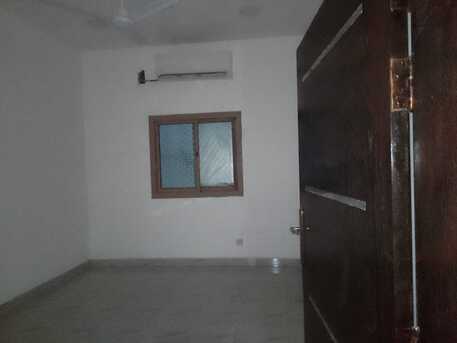 Manama, Offices, BHD 150,  Commercial Flat On The Ground Floor