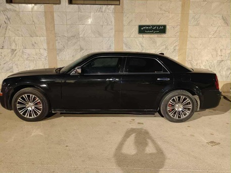 Al Sulaymaniyyah, Vehicles, Cars & Trucks , SAR 20000,  Chrysler 300 LTD, 2010,  2010,  Automatic,  259000 KM,  For Sale ,