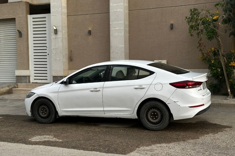 Riyadh, Vehicles, Cars & Trucks , SAR 26000,  Hyundai Elantra,  2018,  Automatic,  315000 KM,  Hyundai Elentra  Gear