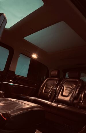 Cairo, Automotive, ايجار مرسيدس فيانو لحضور المؤتمرات والأج