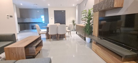 Sanabis, Apartments/Houses, BHD 380/month,  Furnished,  1 BR,  70 Sq. Meter,  Sea View Luxury 1BR Apartment For Rent In Seef | Fully Furnished | Pool & Gym | Near City