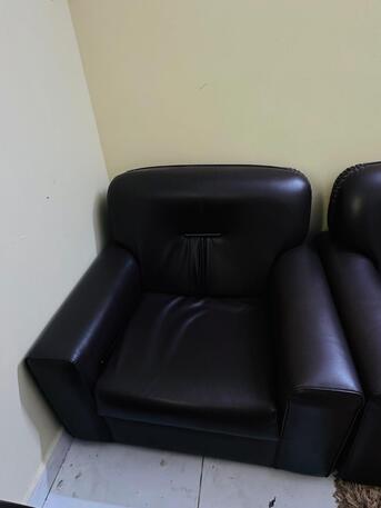 Manama, Furniture, BHD 500,  ELEGANT LOOK LEATHER 5 SEATER SOFA SET - GOOD CONDITION