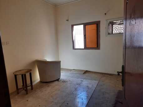 Gudaibiya, Apartments/Houses, BHD 250/month,  2 BR,  2 BHK Flat With EWA Opp Palace Mosques Only BD 250